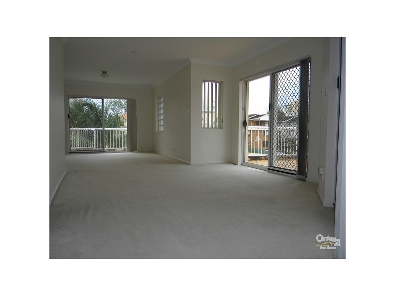 7/14 Rosewood Ave, Broadbeach QLD 4218