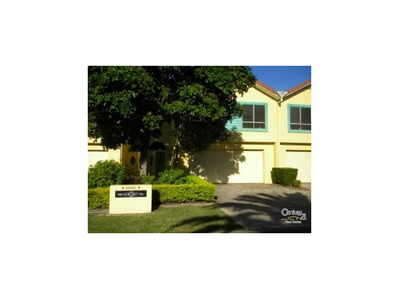 96/125 Santa Cruz Blvd, Clear Island Waters QLD 4226