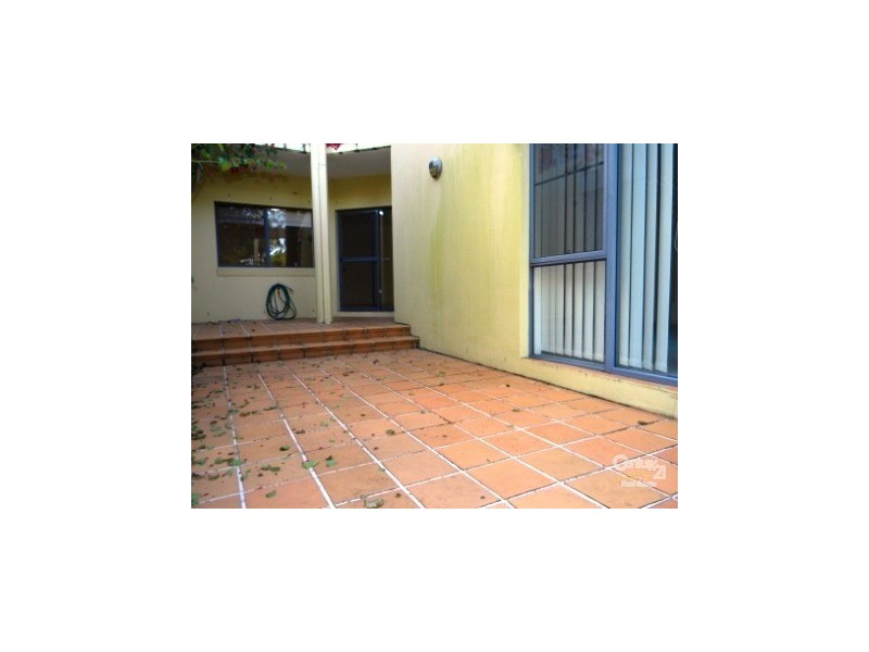 96/125 Santa Cruz Blvd, Clear Island Waters QLD 4226