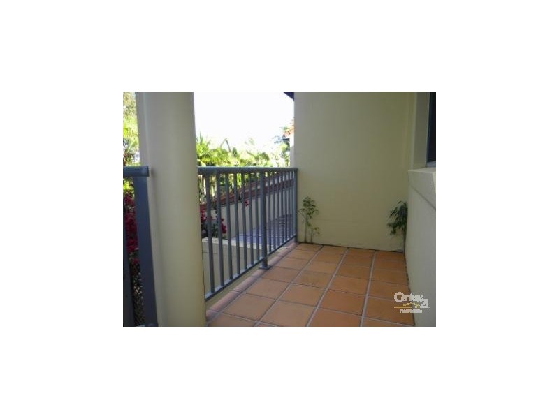 96/125 Santa Cruz Blvd, Clear Island Waters QLD 4226