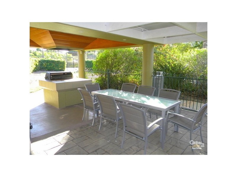 96/125 Santa Cruz Blvd, Clear Island Waters QLD 4226