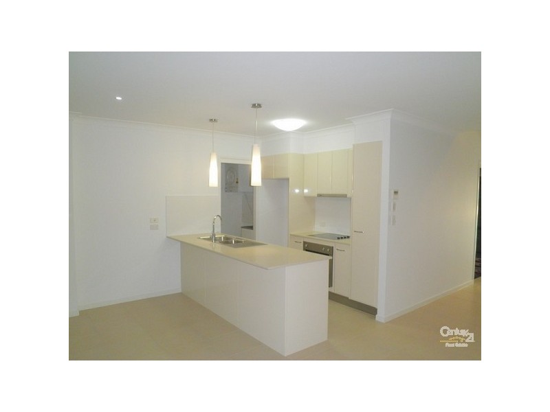 3/84 Falconer Street, Southport QLD 4215