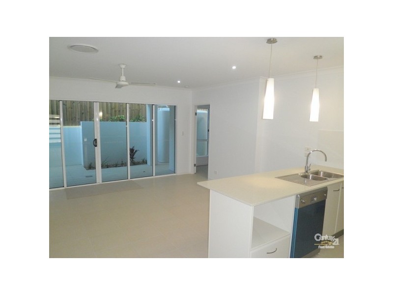 3/84 Falconer Street, Southport QLD 4215