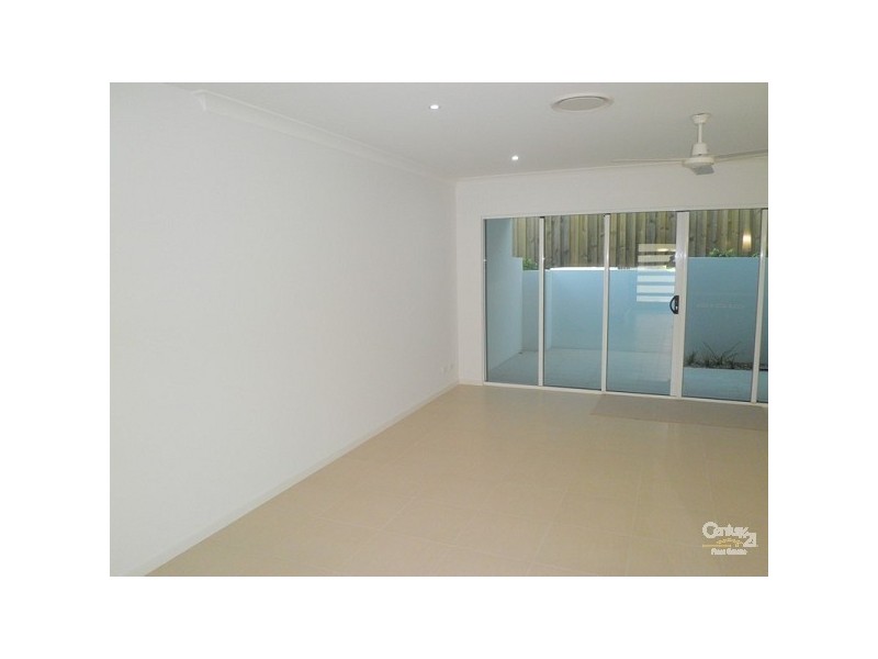 3/84 Falconer Street, Southport QLD 4215