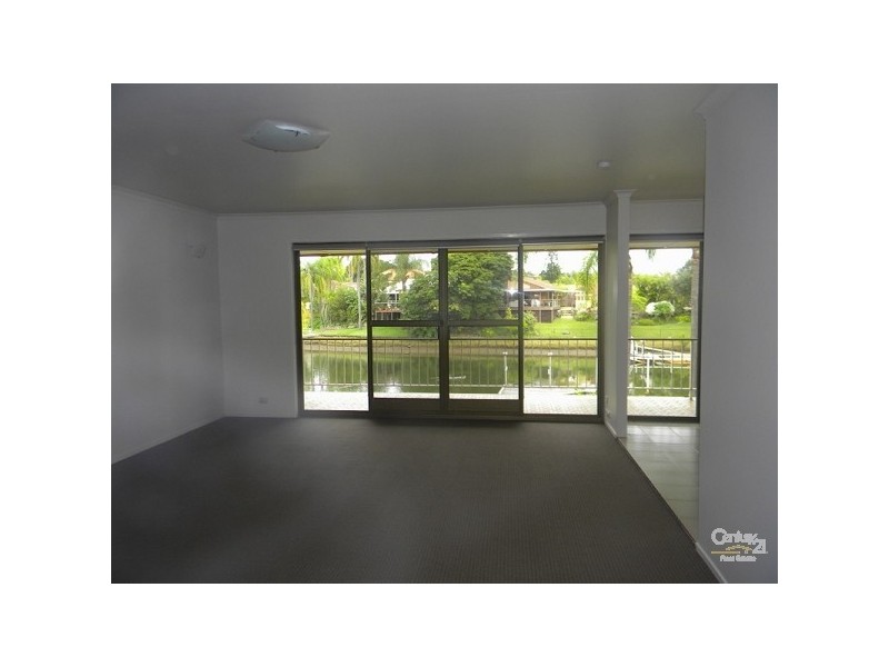 29 Witt Avenue, Carrara QLD 4211