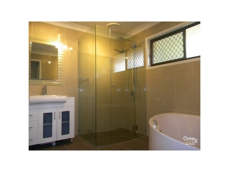 29 Witt Avenue, Carrara QLD 4211