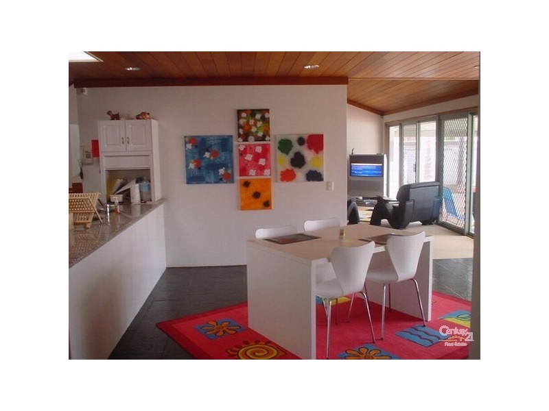 14 St Raphael Terrace, Bundall QLD 4217