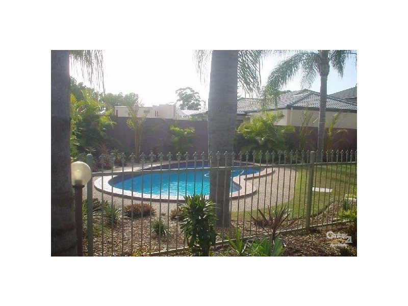 14 St Raphael Terrace, Bundall QLD 4217