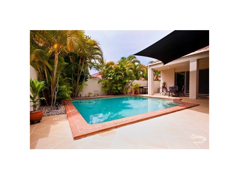 26 Arbuthnot Parade, Benowa QLD 4217