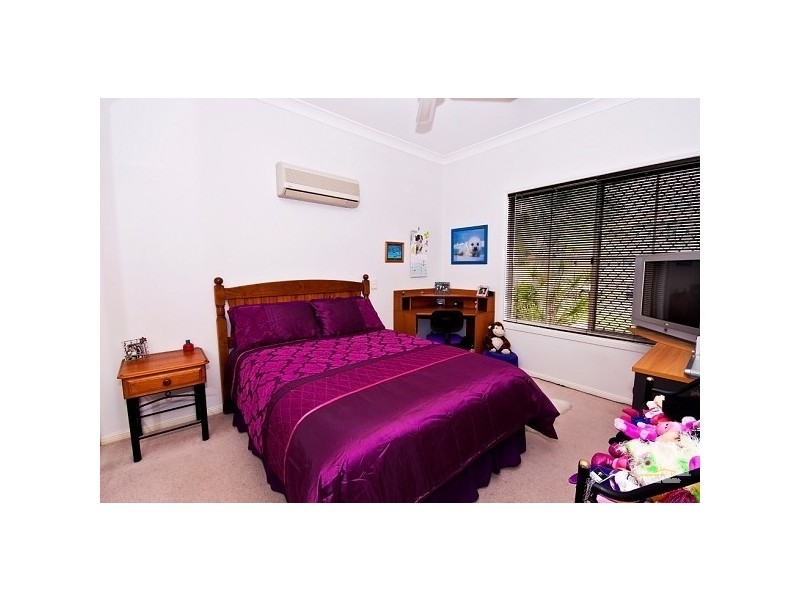 26 Arbuthnot Parade, Benowa QLD 4217