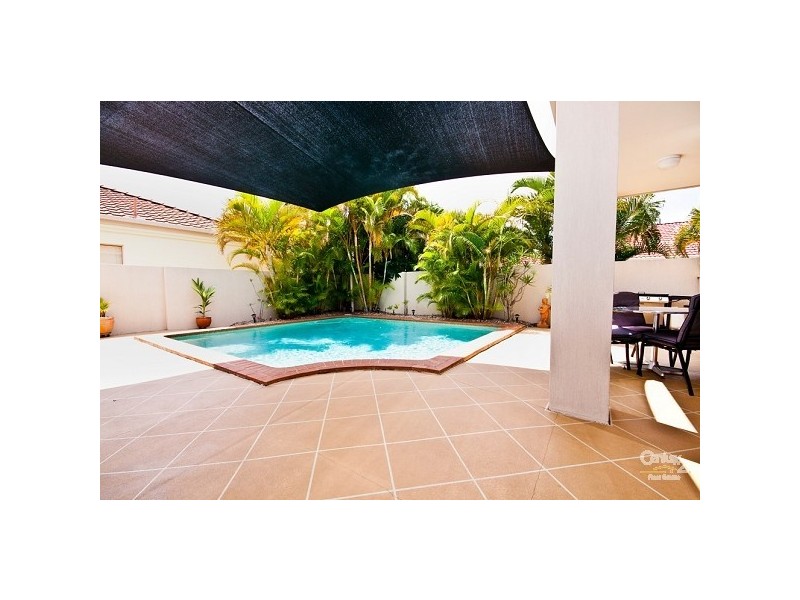 26 Arbuthnot Parade, Benowa QLD 4217