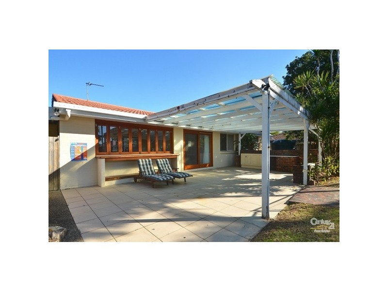 9 Constance Avenue, Mermaid Waters QLD 4218