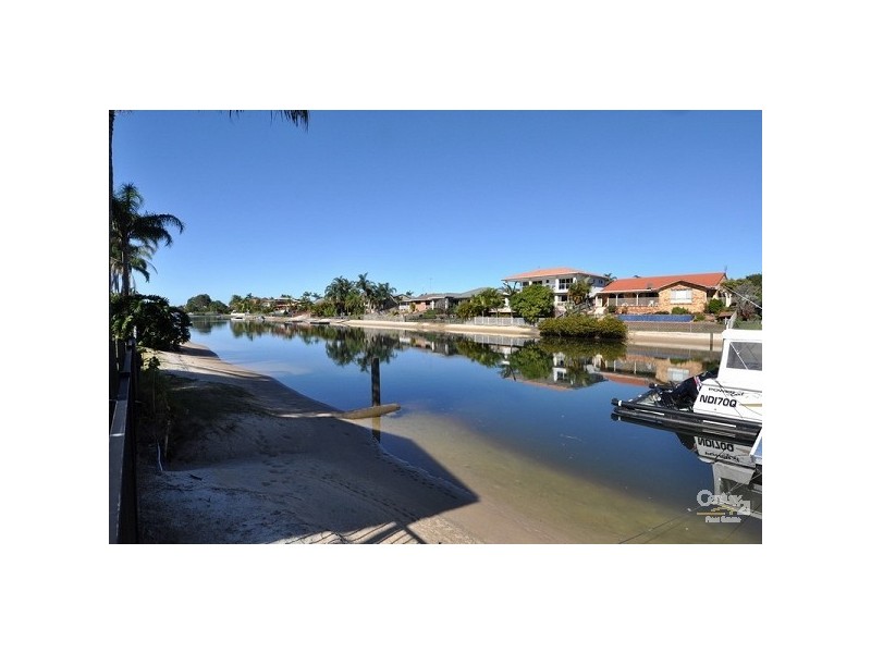 5 Firmin Court, Mermaid Waters QLD 4218