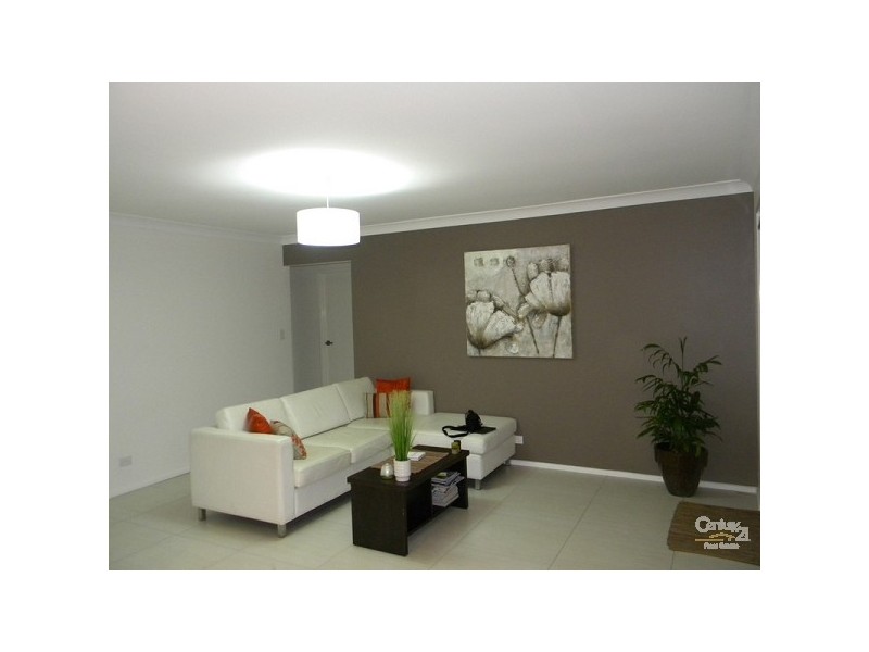 5 Firmin Court, Mermaid Waters QLD 4218