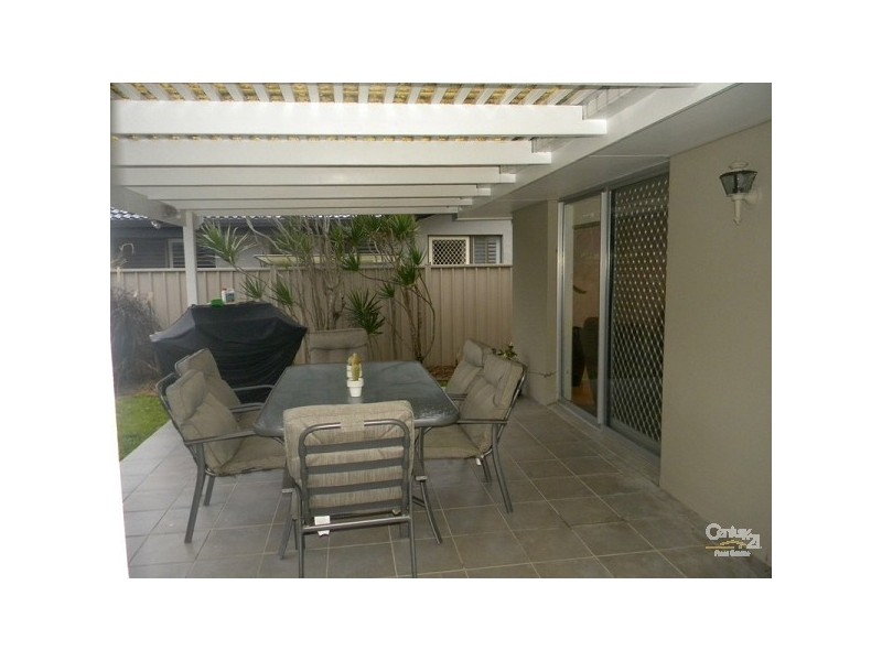 5 Firmin Court, Mermaid Waters QLD 4218