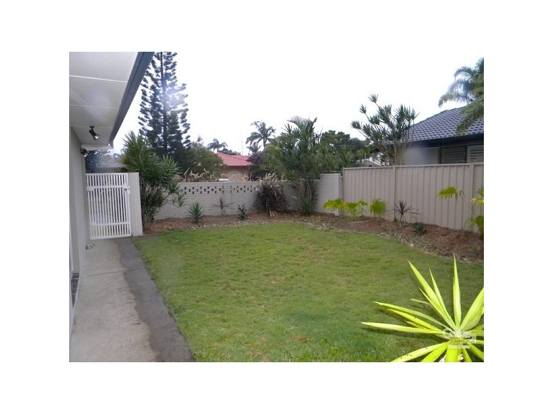 5 Firmin Court, Mermaid Waters QLD 4218