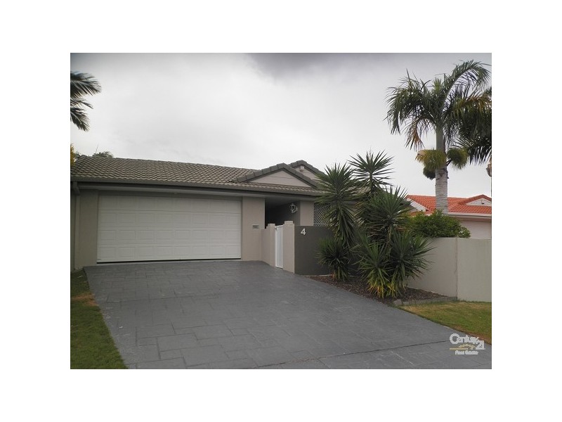 4 Bon Aire Court, Clear Island Waters QLD 4226