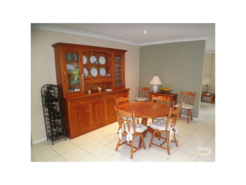 4 Bon Aire Court, Clear Island Waters QLD 4226