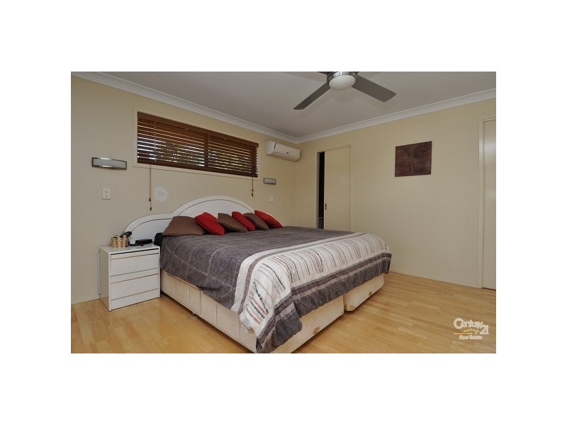 4 Splice Street, Mermaid Waters QLD 4218