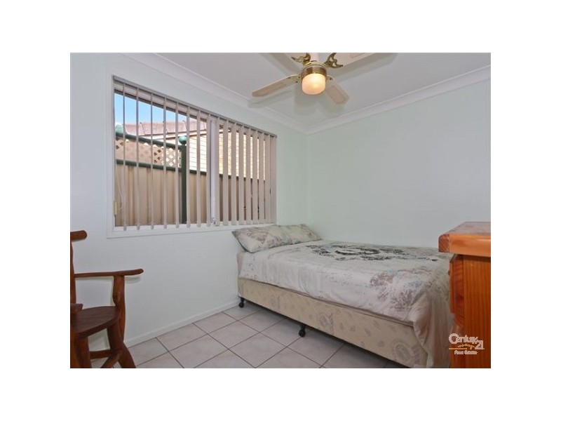 2/108 Nobby Parade, Miami QLD 4220