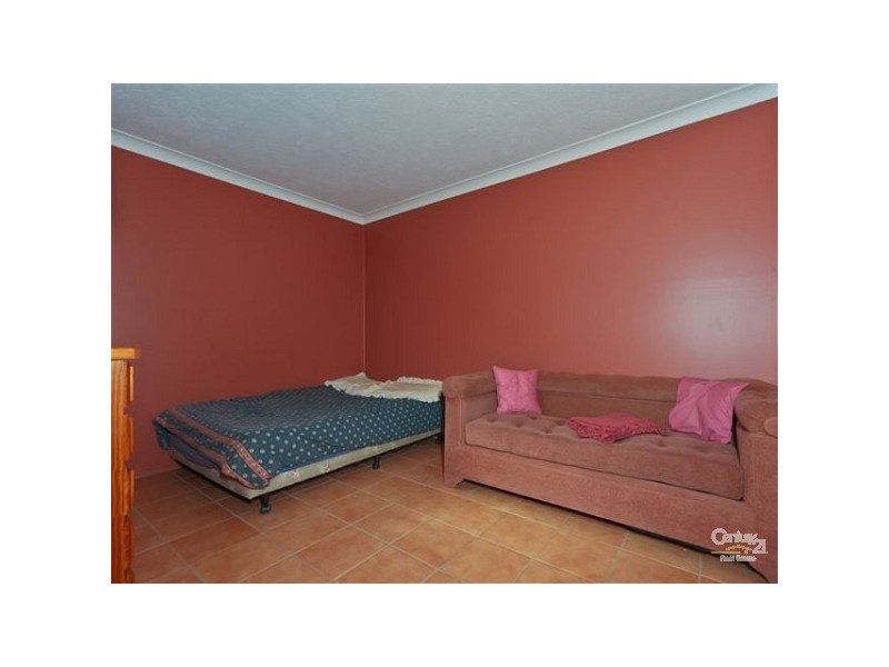 2/108 Nobby Parade, Miami QLD 4220