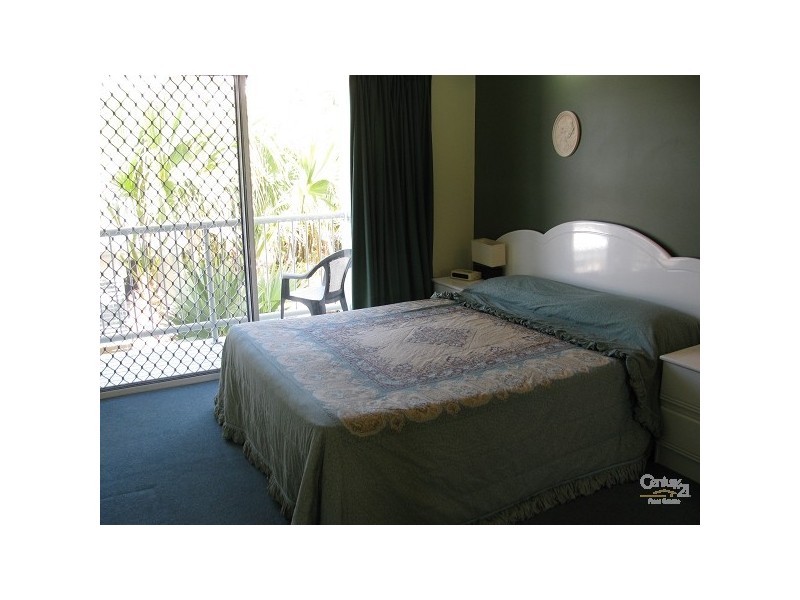 24/16 Crescent Avenue, Mermaid Beach QLD 4218