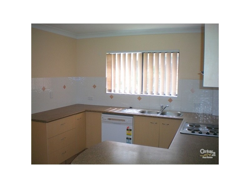 2/4 Oceanic Drive, Mermaid Waters QLD 4218