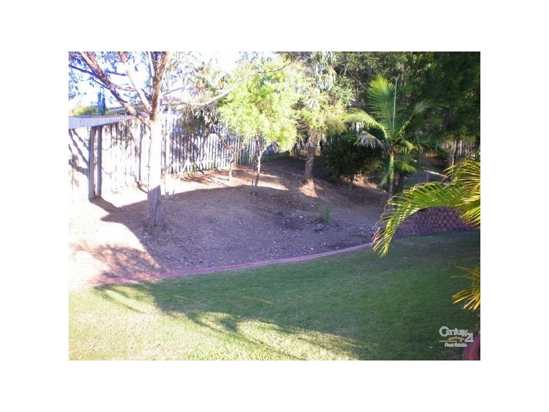 8 Derby Place, Mudgeeraba QLD 4213