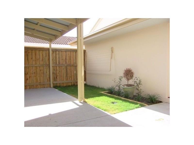 2/94 Sunshine Pde, Miami QLD 4220