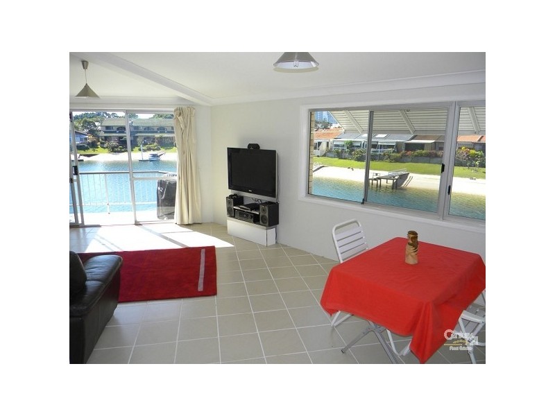 6/24 Aquila Court, Mermaid Waters QLD 4218