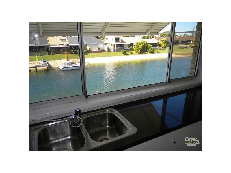6/24 Aquila Court, Mermaid Waters QLD 4218