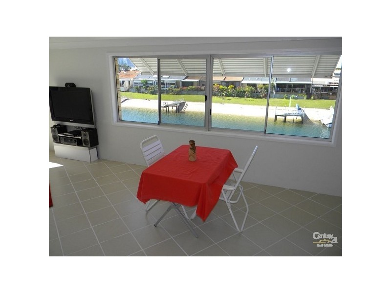 6/24 Aquila Court, Mermaid Waters QLD 4218