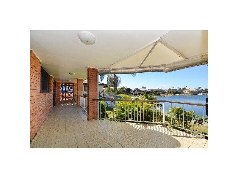 208 Sunshine Blvd, Miami QLD 4220