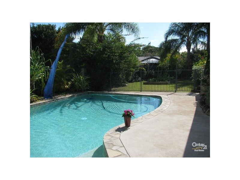13 Bluejay Street, Burleigh Waters QLD 4220