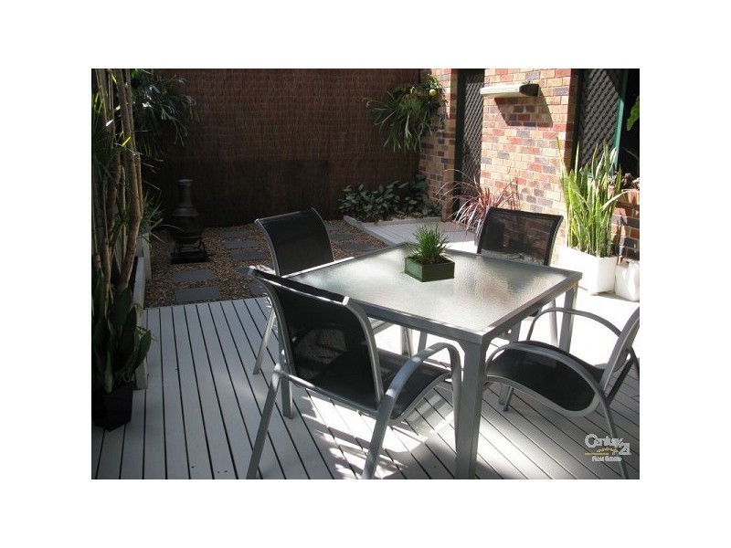 2/3 Karri Court, Burleigh Heads QLD 4220