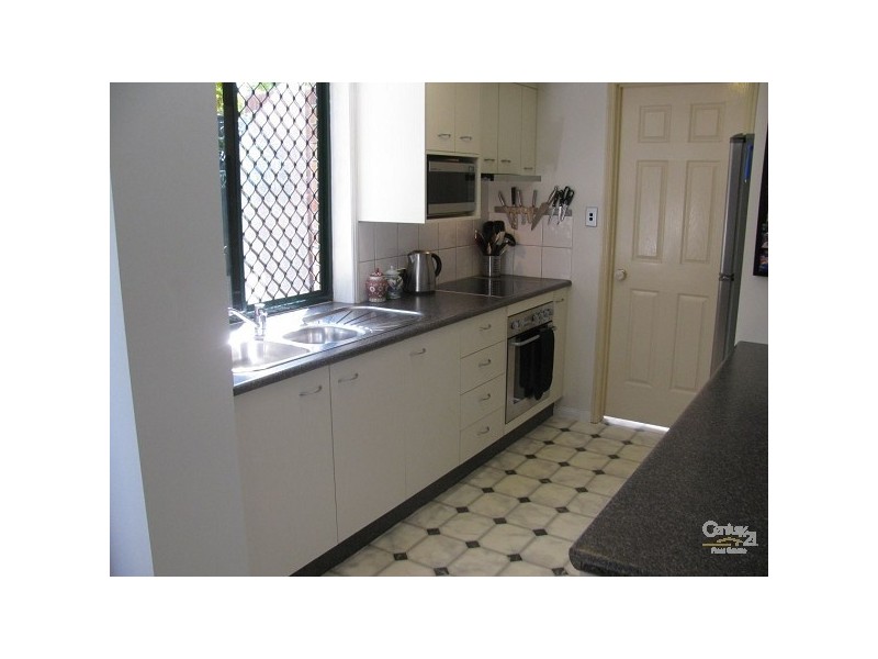 2/3 Karri Court, Burleigh Heads QLD 4220