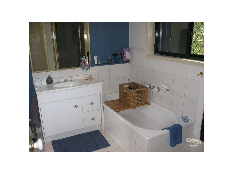 2/3 Karri Court, Burleigh Heads QLD 4220