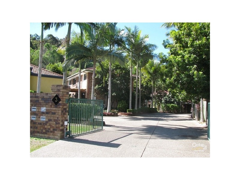 2/3 Karri Court, Burleigh Heads QLD 4220