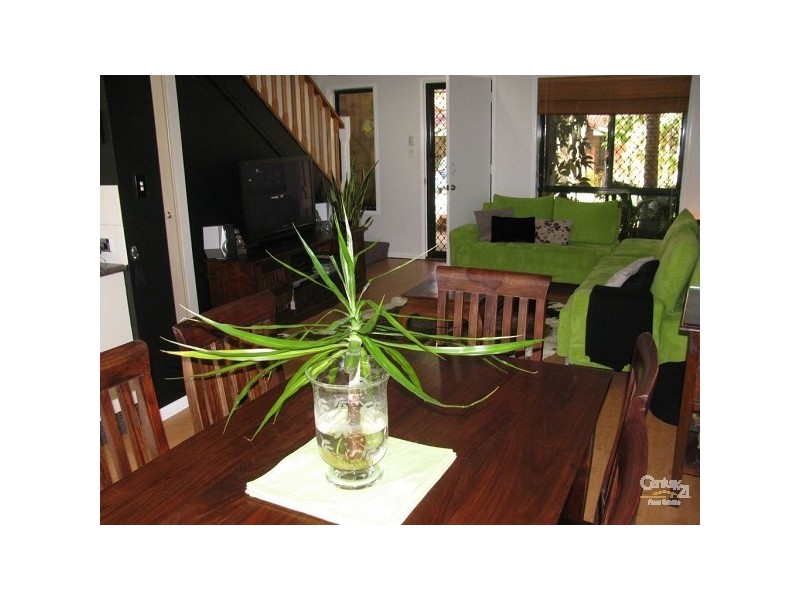 2/3 Karri Court, Burleigh Heads QLD 4220