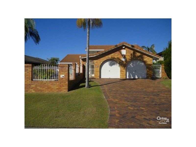 7 Salacia Avenue, Mermaid Waters QLD 4218