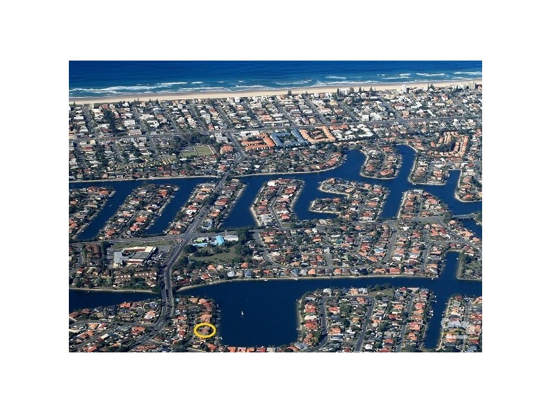 7 Salacia Avenue, Mermaid Waters QLD 4218