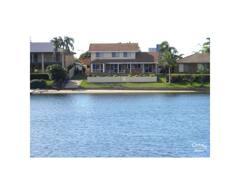 7 Salacia Avenue, Mermaid Waters QLD 4218