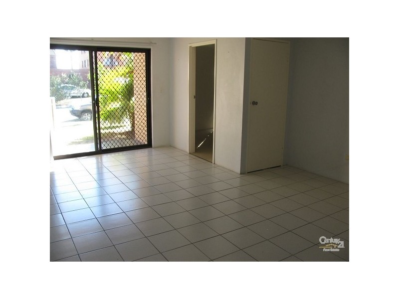 2/30 Duet Drive, Mermaid Waters QLD 4218