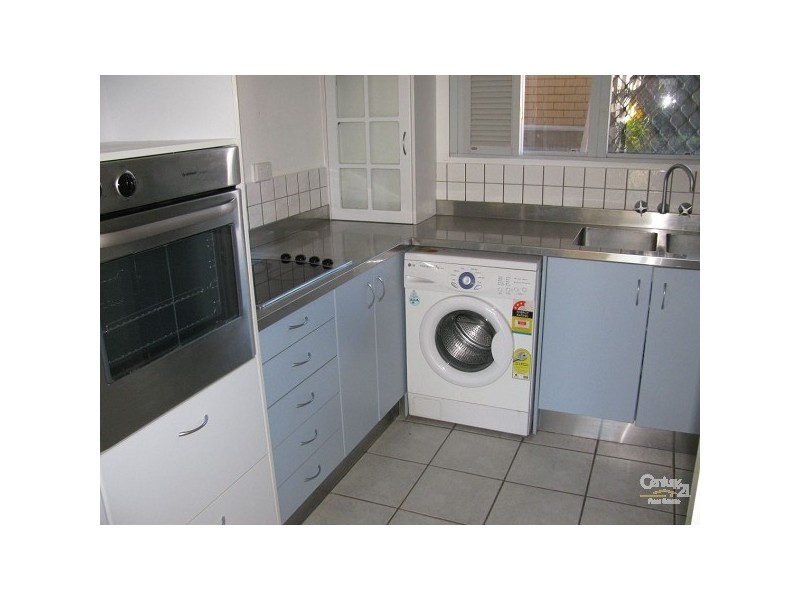 2/30 Duet Drive, Mermaid Waters QLD 4218