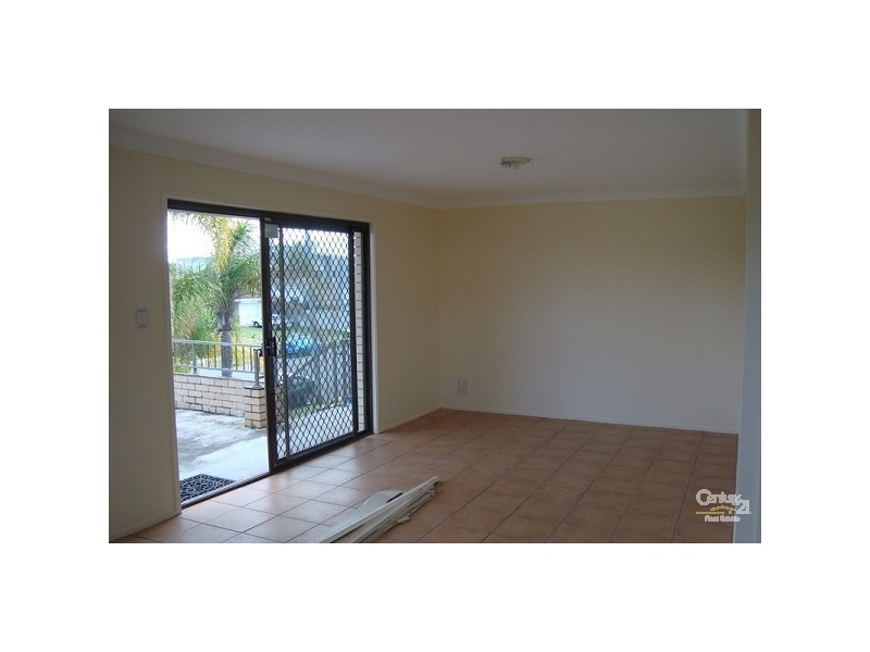 2/35 Albion Avenue, Miami QLD 4220