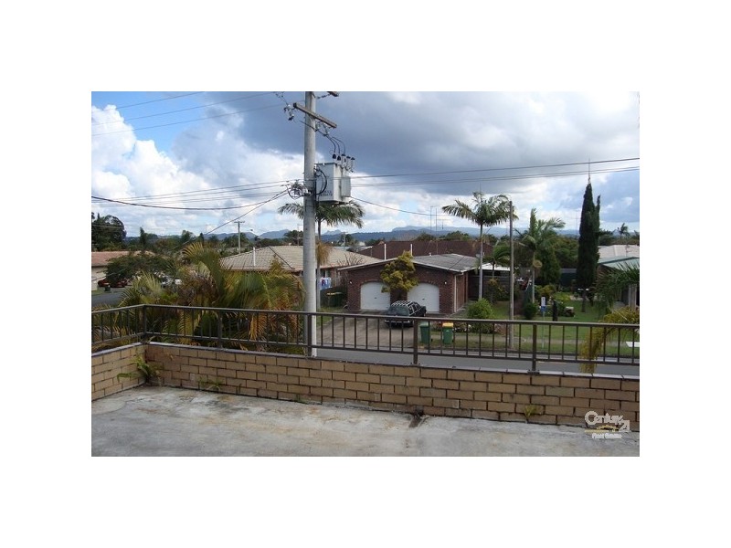 2/35 Albion Avenue, Miami QLD 4220