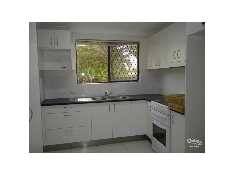 2/6 Angie Court, Mermaid Waters QLD 4218