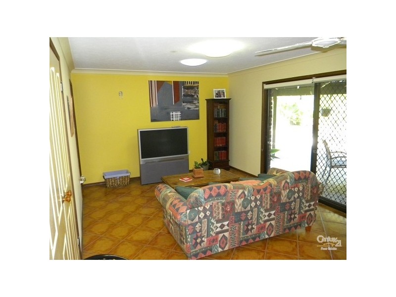 10 Normanby Street, Mermaid Waters QLD 4218