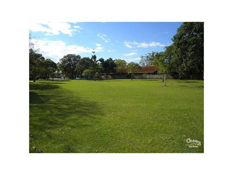 10 Normanby Street, Mermaid Waters QLD 4218