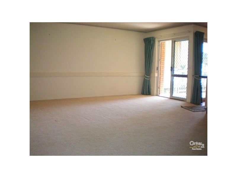 2/61 Hedges Avenue, Mermaid Beach QLD 4218